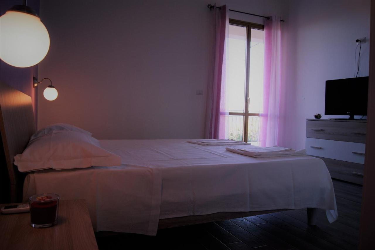 B&B Apollonia Roseto Capo Spulico Εξωτερικό φωτογραφία