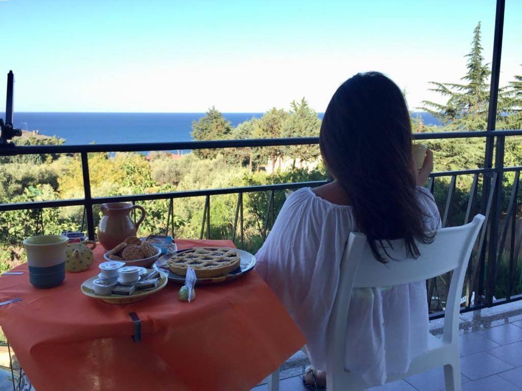 B&B Apollonia Roseto Capo Spulico Εξωτερικό φωτογραφία