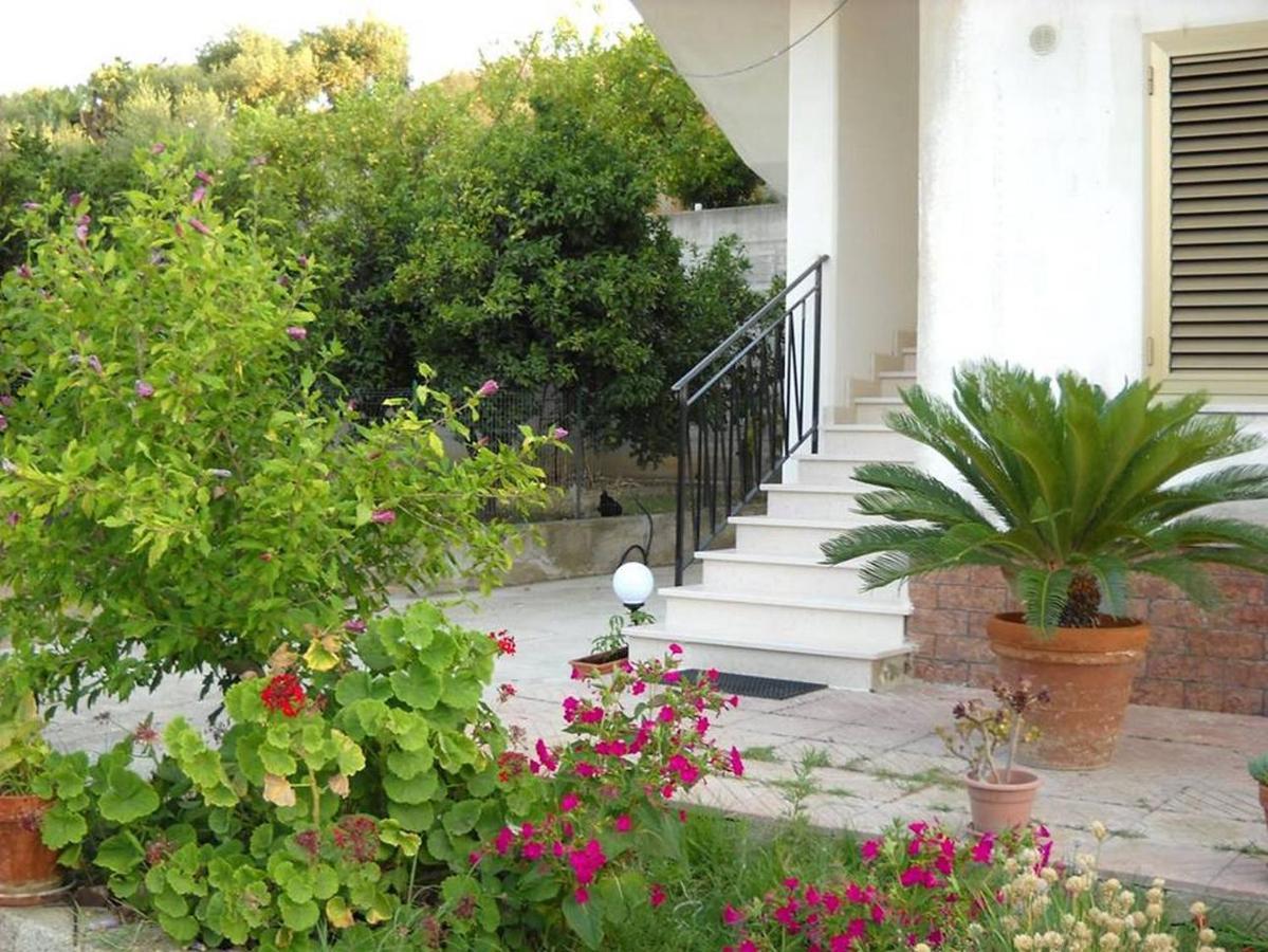 B&B Apollonia Roseto Capo Spulico Εξωτερικό φωτογραφία
